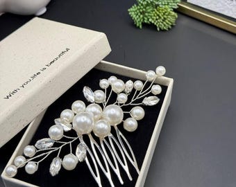 Bridal Hair Comb Pearl Wedding Hair Accessory Crystal Hair Comb Bride Headpiece Bridesmaid Hair Piece Elegant Hair Comb