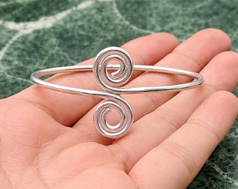Bracciale rigido a doppia spirale in argento sterling – Bracciale rigido aperto moderno e minimalista