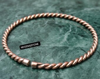 Bracciale rigido in corda intrecciata in rame massiccio, gioiello unisex moderno