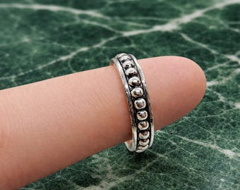 Anello girevole con perline in argento sterling, fascia punteggiata ossidata, anello per il pollice boho