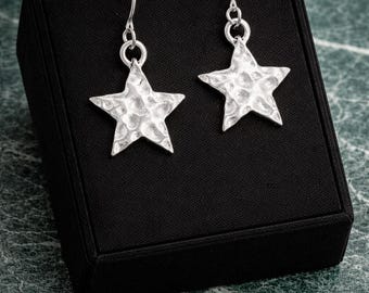 Orecchini pendenti a forma di stella in argento 925 martellato, gioielli celestiali minimalisti