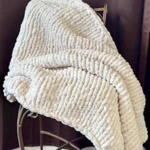 Custom Chunky Knit Chenille Blanket – Handmade Throw | Soft Cozy Home Decor, Baby gift, housewarming