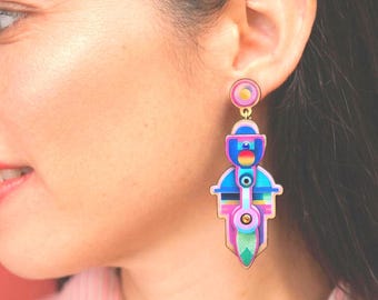 Pendientes llamativos de madera 3D con un toque original: Torres geométricas coloridas y extravagantes con pedrería.