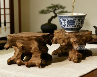 Soporte para tallado de raíces de madera, base de rocas de erudito zen de madera, pequeño soporte de madera tallado a mano para quemador de incienso, arte oriental de escritorio / Por Zenboodi