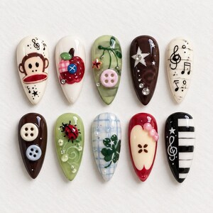 Cute Kawaii Press On Nails, 3D Music Nail Art, Retro Button Nails, Apple and Ladybug Design, Handmade Character Manicure