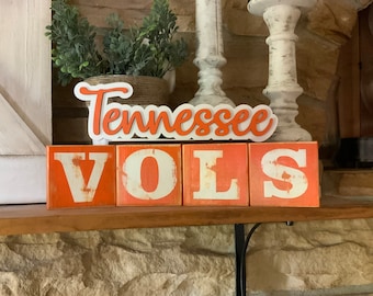 Tennessee Vols wood block shelf sitter