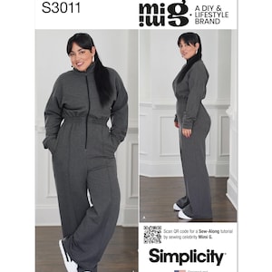 Puede incluir: Un patrón de costura Simplicity que presenta un mono gris con cremallera frontal, bolsillos y cintura ceñida. El patrón incluye el logotipo de la marca "mi g" y el texto "Designed and printed in USA."