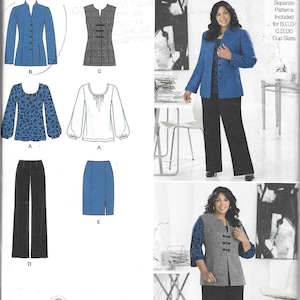 Peut inclure: Patron de couture Simplicity 2344 par Khaliah Ali pour tailles AA 10, 12, 14, 16, 18. Inclut des patrons pour une veste bleue, un haut à motifs, un chemisier blanc, un pantalon noir et une jupe bleue. Avec illustrations et photos des modèles.