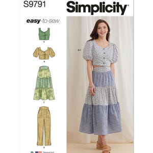 Op de afbeelding: Simplicity naaipatroon S9791, gemakkelijk te naaien, voor een crop top met pofmouwen en een gelaagde rok. Het patroon bevat een aparte weergave voor een broek.