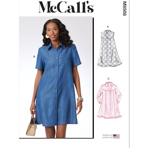 Peut inclure: Patron de couture McCall's M8508. L'image présente une femme portant une robe chemise en jean et des illustrations de modèles de robes. Le texte "Designed and printed in USA" est visible.