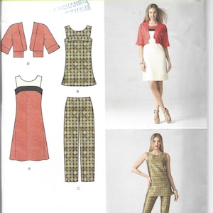 Puede incluir: Patrón de costura Simplicity 1665 R5 con diseños de ropa de mujer. El patrón incluye un vestido, un top, pantalones y una chaqueta bolero. Los diseños se muestran en una variedad de colores y patrones. Medidas en cm.