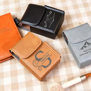 Estuche de cuero personalizado para cigarrillos, con grabado personalizado y bolsillo para encendedor, regalo para padrinos de boda, regalo de cumpleaños para papá.