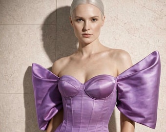 Corset medieval feminino feito à mão em cetim, com mangas removíveis e fechamento em cadarço.