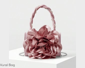 Pochette in raso con rose 3D – Elegante borsa da sera con manico in perla