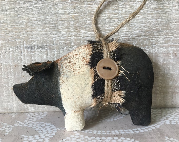 Black and Tan Primitive Pig Ornament or Bowl Filler