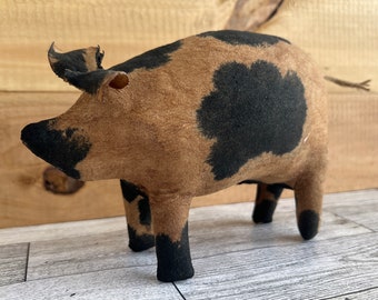 Primitive Standing Pig, Farmhouse Decor, Four-legged Primitive Hog