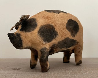 Primitive Standing Pig, Farmhouse Decor, Four-legged Primitive Hog