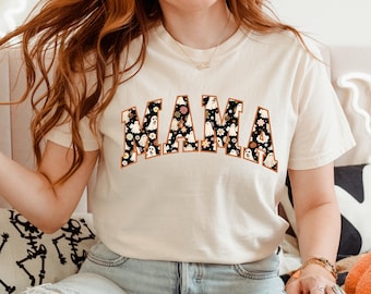 Comfort Colors® Halloween Mama Shirt, Mom Halloween Shirt, Spooky Mama Shirt, Mama Halloween, Cute Ghost Shirt, Ghost Long sleeve T-Shirt