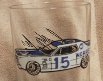 Buddy Baker Nascar's Gentle Giant Leadfoot Beverage Glass Car #15