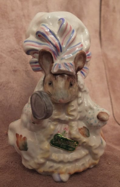 Beatrix Potter Figurine Gold Oval - Etsy