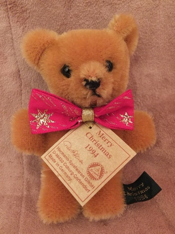 Hermann-Spielwaren 1994 Christmas Teddy Bear Pin