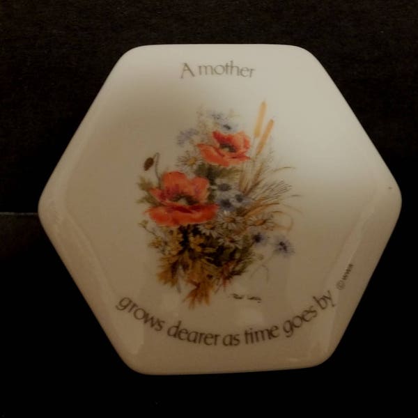 Floral Sentiments "A Mother Grows Dearer As Time Goes By"  Robert Laessig Trinket Dresser Box