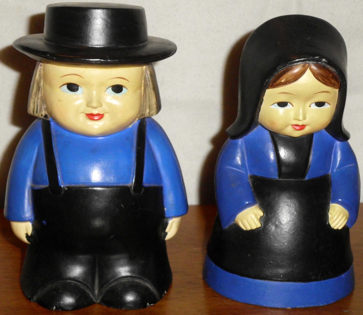 Amish Man & Woman Vintage Coin Banks - Etsy