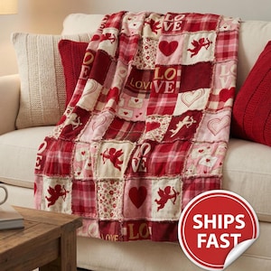 Coperta di peluche per San Valentino, cuori patchwork finti e Cupido