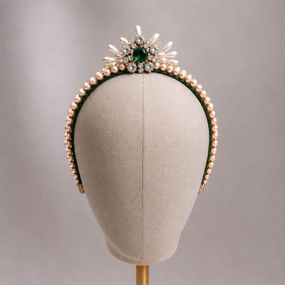 Vintage Bridal Headband with Pearls & Green Jewel | Handmade Wedding Hair Accessory | One of a Kind Bridal Headpiece | Vintage Wedding Crown