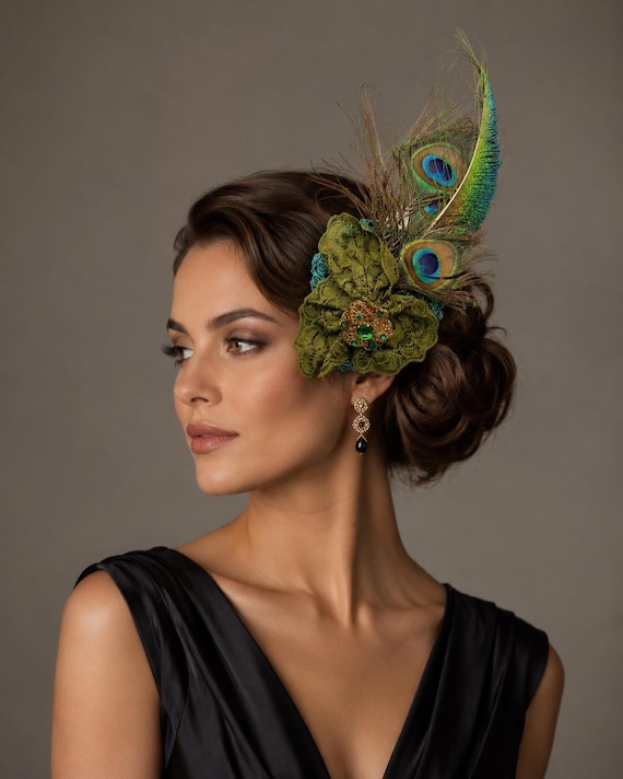Peacock Feather Fascinator – Elegant Statement Hair Accessory