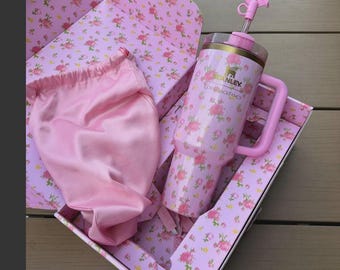 Stanley x LoveShackFancy Ibiza Sunset 40oz Quencher H2.0 Tumbler Pink Floral