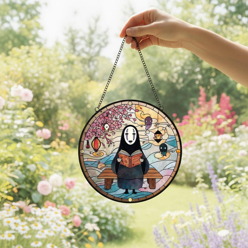 Solfångare i målat glas utan ansikte, färgglad solfångare med Spirited Away-motiv, unik presentsolfångare, fönsterdekor, present till Ghibli-fan bild 5