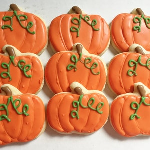 Fall/ Halloween Pumpkin Cookies, Pumpkin Cookies, Halloween Party Favors, Halloween Party, decorated cookies, Halloween Cookies