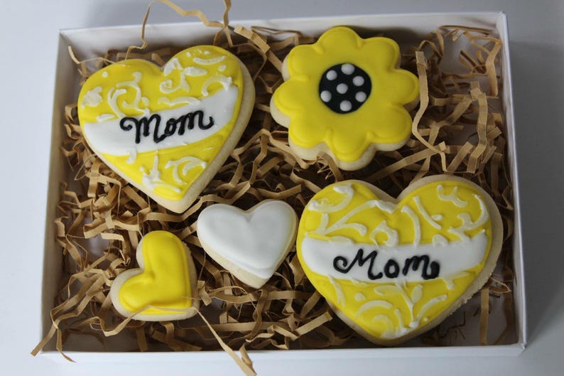 Mother's Day cookies, Mother's Day gift, Mother's Day gift for grandma, Mother's Day gift from daughter, Mother's Day gift ideas, mom gifts image 1