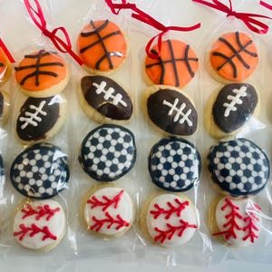 Mini Sports Cookie Favor Bags (FREE SHIPPING), sports party, sports gift, sports cookies, soccer cookies, football cookies, baseball cookies