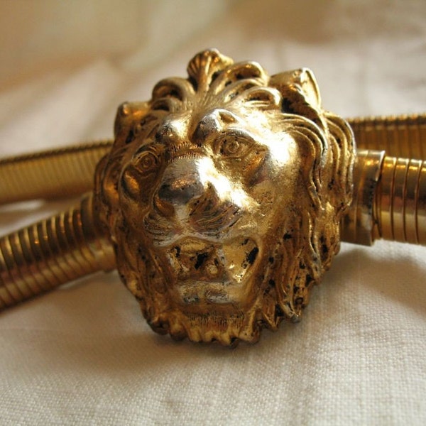 Vintage Gold Lions Head Stretch Belt