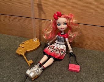 2014 Ever After High Hat-Tastic Apple White Doll Good Condition Almost Complete Mattel