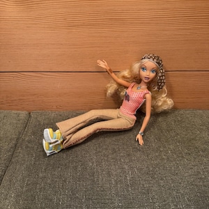2004 My Scene Hanging Out Barbie Doll Original Outfit Good Condition Mattel