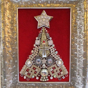 Jeweled Framed Jewelry Art Christmas Tree Red Silver Vintage Retro Gift