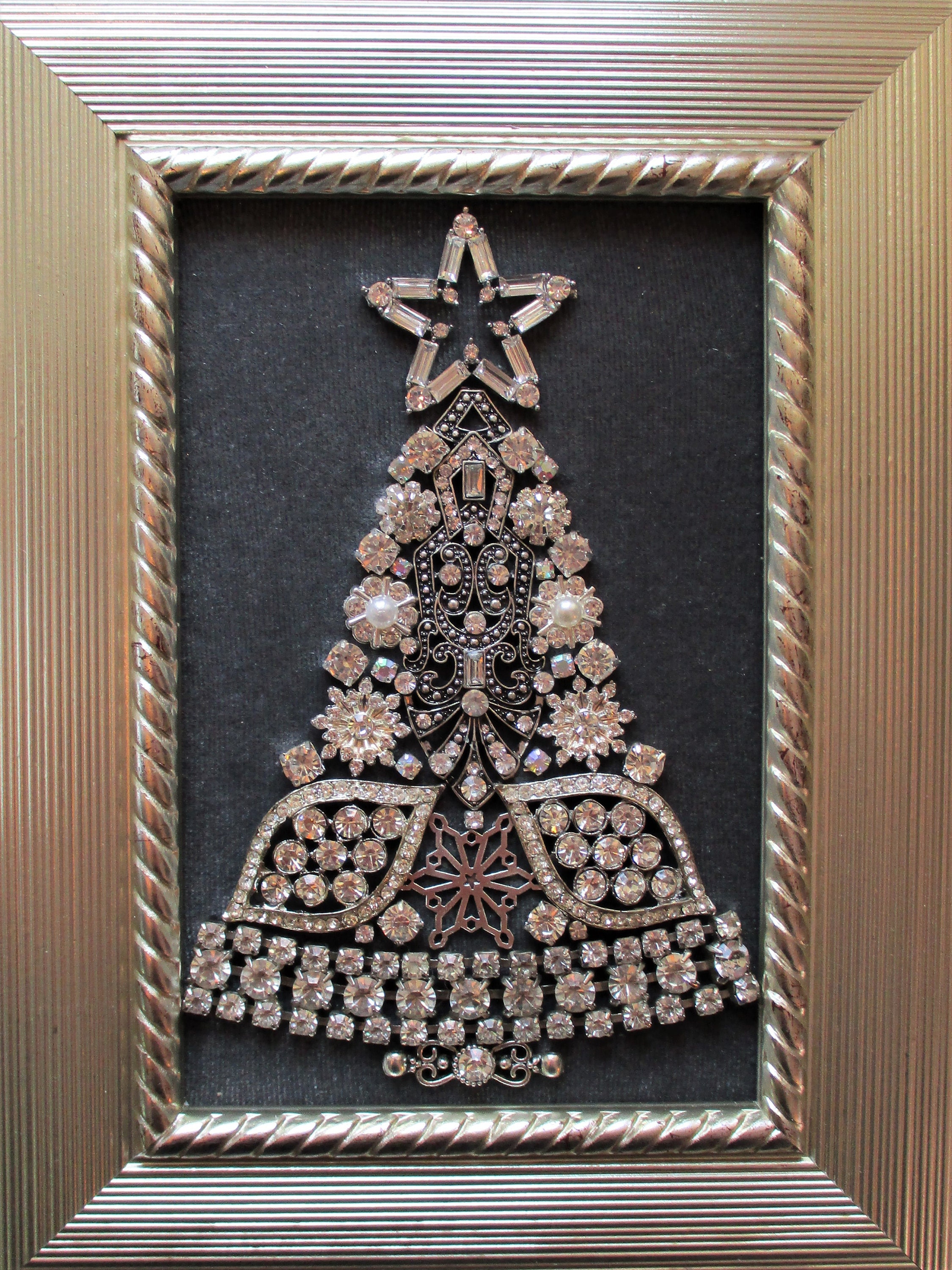 Jeweled Framed Jewelry Art Christmas Tree Gray Silver Vintage Deco Rhinestone Detailed Fabulous Gift
