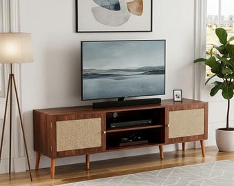 Mobile porta TV di metà secolo, consolle multimediale in rattan con ripiani, centro di intrattenimento in canna intrecciata, consolle moderna per soggiorno, mobile TV in legno