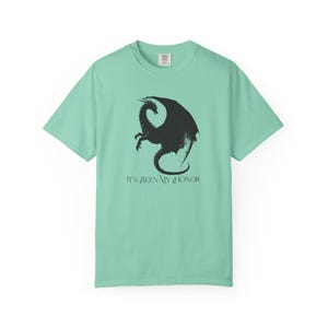 Es war meine Ehre Komfort Farben Tshirt, Onyx Sturm Shirt, Vierter Flügel Zitat T-Shirt, Liam Mairi Geschenk, Fantasy Fan Shirt, Eisen Flamme, Bücherwurm Bild 4