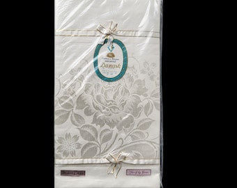 Obrus VTG ML Damask w kolorze kremowym z motywem róży i kości słoniowej z bawełny/wiskozy, 56 x 76 cali