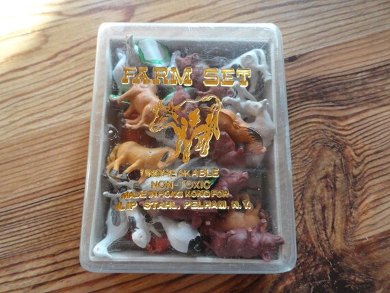 Non toxic animal figurines discount