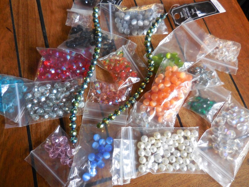 New Glass Round Faceted Bead Lot Mix of Colors 7mm and 8mm Jewelry Making Supplies Crafting Mixed Lot Cat/'s Eye BlueGreenOrangeGrayRed
