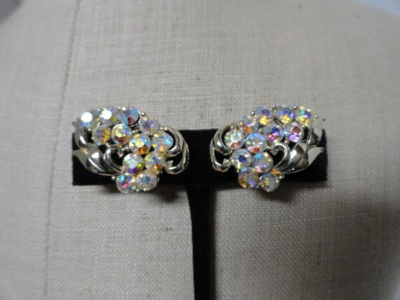 Vintage Women's Coro Iridescent Rhinestone Earrin… - image 2