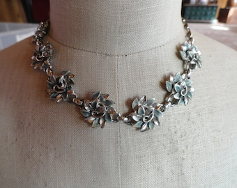 Vintage Women's Green & White Enamel Leaf Necklace Flower Like 1950s 1960s Linked Adjustable Length Retro Ladies Gift