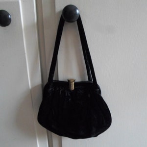 Vintage Ideal 1940s to 1950s Black Velvet Snap Closed Handbag - Etsy