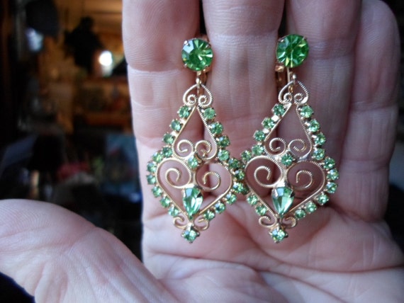 Vintage Women's Peridot Rhinestone Earrings Long … - image 1