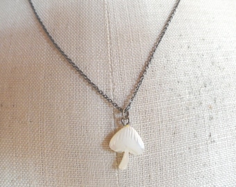 Vintage Mother of Pearl Mushroom Necklace, 1960s-70s, Retro, Hippie